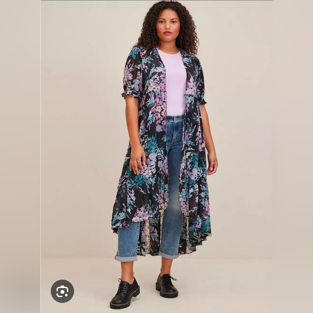 Torrid Ruffle Kimono Chiffon Clip Dot Floral Black Top 3X - Picture 2 of 16
